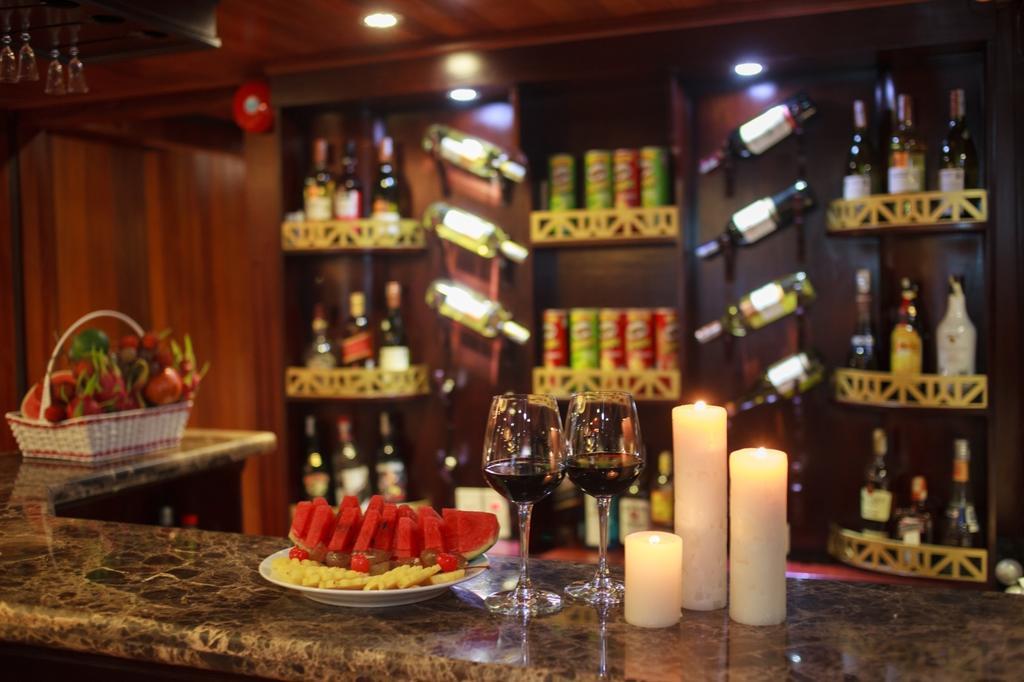 Viola Cruise Halong Bay Hotel Ha Long Exterior photo