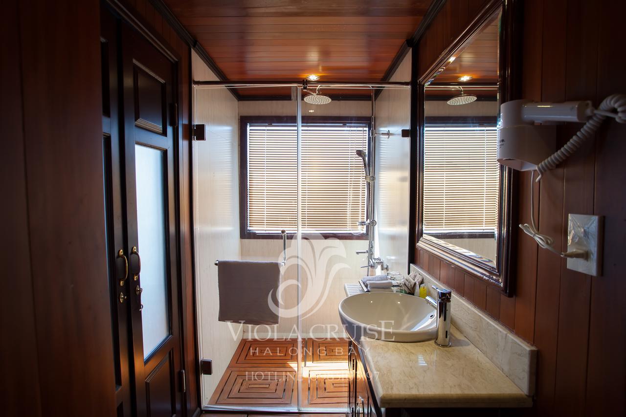 Viola Cruise Halong Bay Hotel Ha Long Exterior photo
